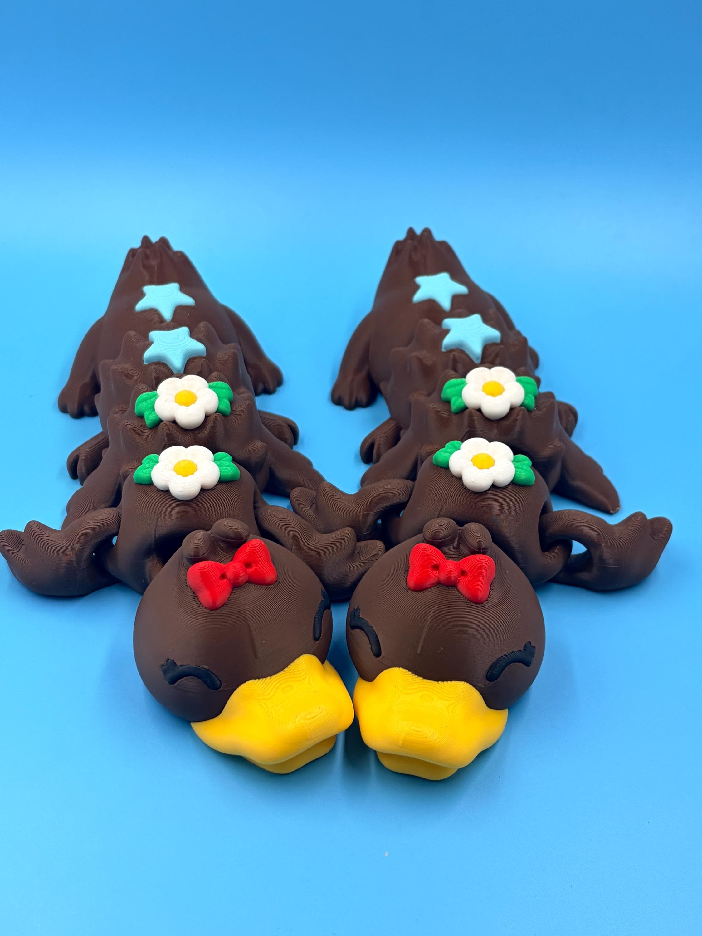 Articulated Duck Figurine | Poseable Flexi Fidget Toy with Flowers & Stars | 3D Printed Cute Desk Gift