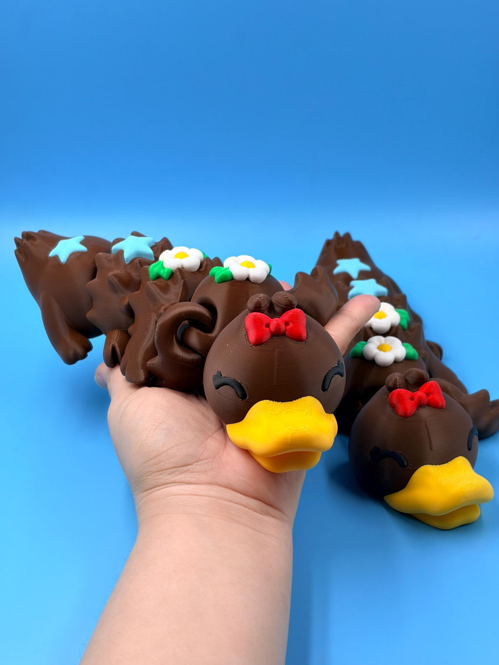 Articulated Duck Figurine | Poseable Flexi Fidget Toy with Flowers &amp; Stars | 3D Printed Cute Desk Gift