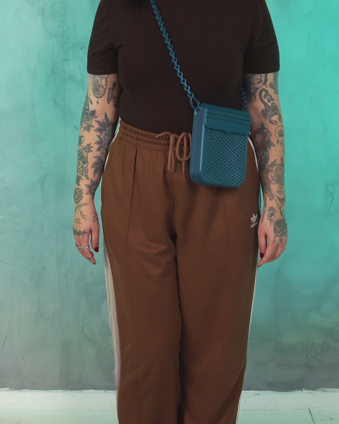 3D Printed Mesh Crossbody Bag | Flip-Top Phone Purse | Woven Mesh Pouch with Chain Strap